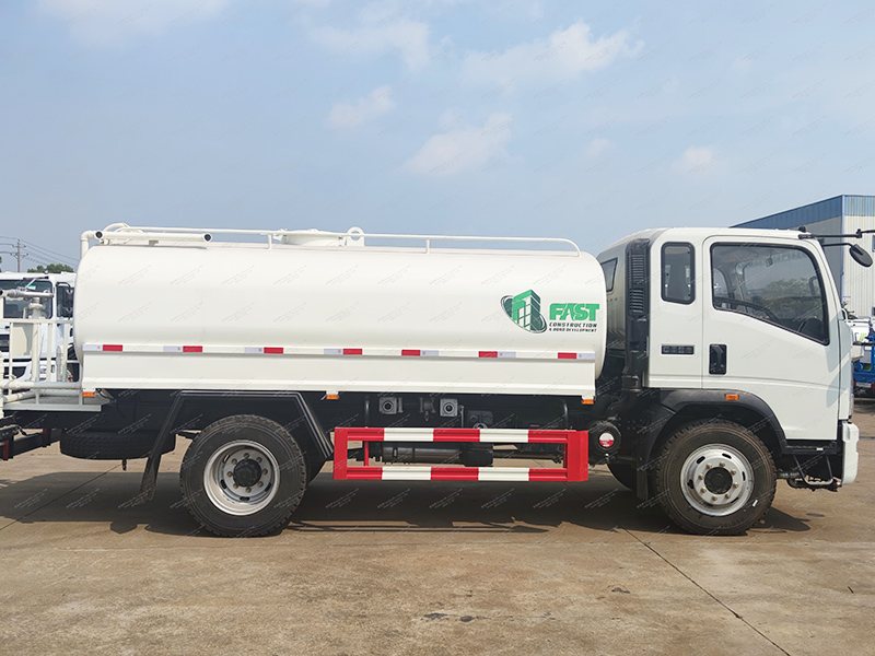 Howo 4x2 5 metro cúbico camión de manta
