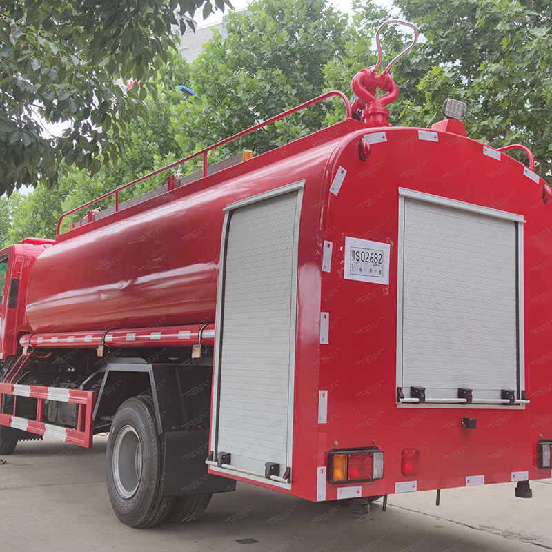 isuzu 700p rociador de fuego