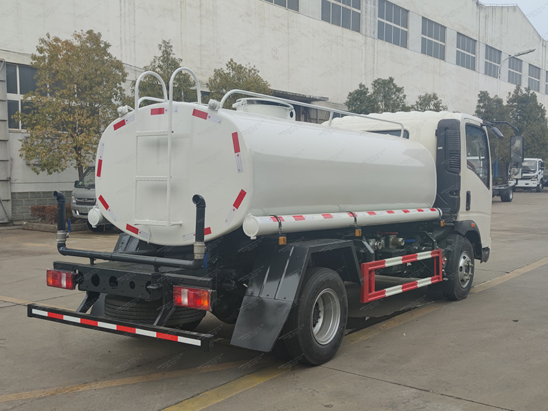 Howo 4x2 8 metros cúbicos camión de tanque de agua