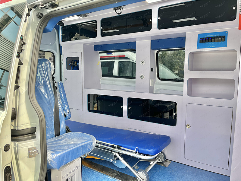 Modelo de monitoreo Medical Vehicle-Ford V362